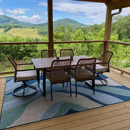 Blue Sky Cabin - Built In 2023 This 3 Bed 2,5 Bath Home Has Gorgeous Views